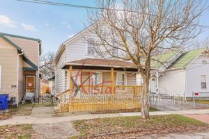 featured image of 3235 Erin Ave #REAR