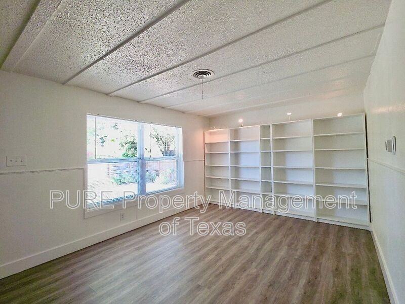1503 Braes Ridge Dr #B - Photo 6 of 17