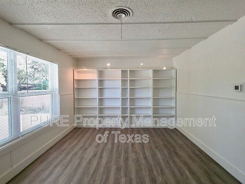 1503 Braes Ridge Dr #B - Photo 7 of 17