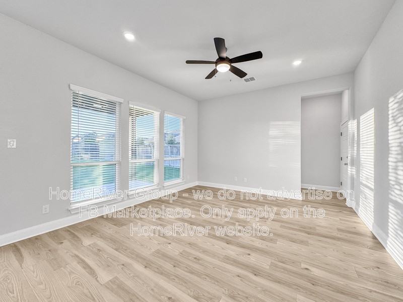 128 Lt John Decker Dr - Photo 4 of 19