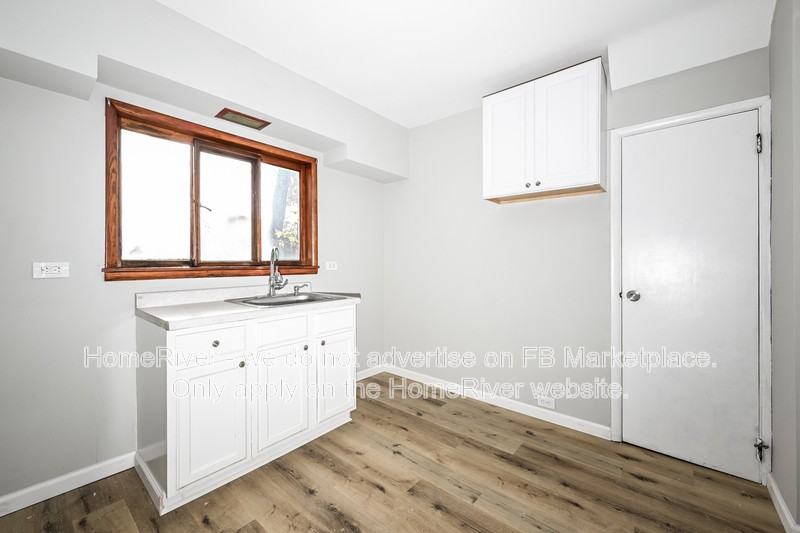 412 Woodward Ave - Photo 5 of 17