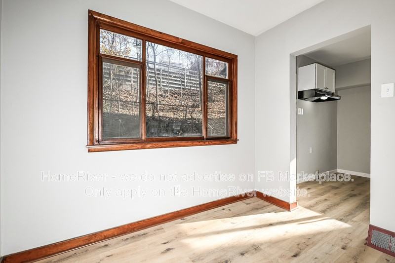 412 Woodward Ave - Photo 6 of 17