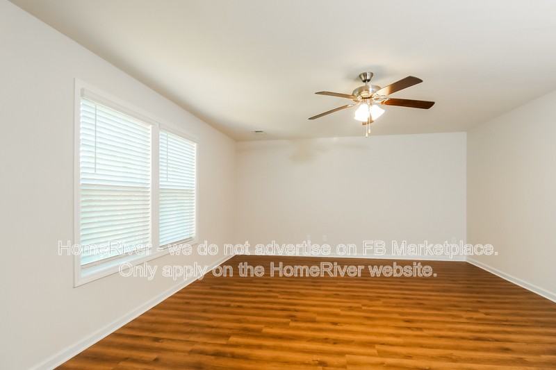 347 Niblick Dr - Photo 2 of 21