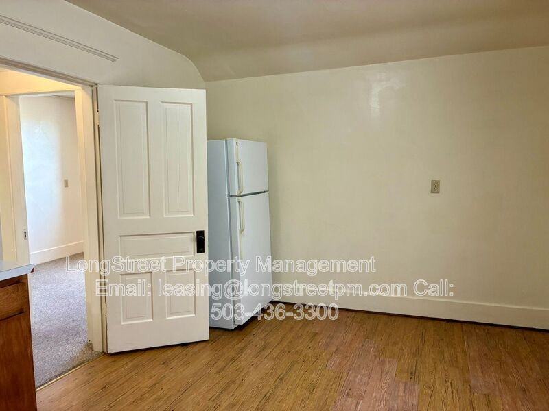 823 Sw 10th St - Photo 5 of 29