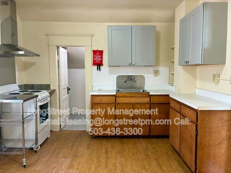 823 Sw 10th St - Photo 6 of 29