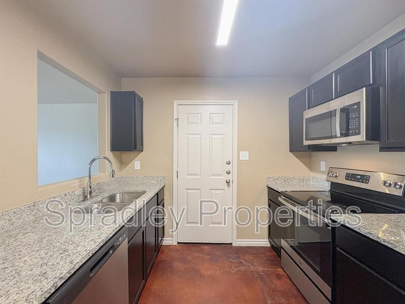 1654 Sabine Rd - Photo 4 of 13