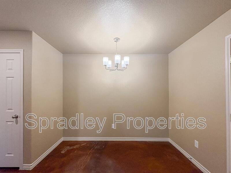 1654 Sabine Rd - Photo 5 of 13