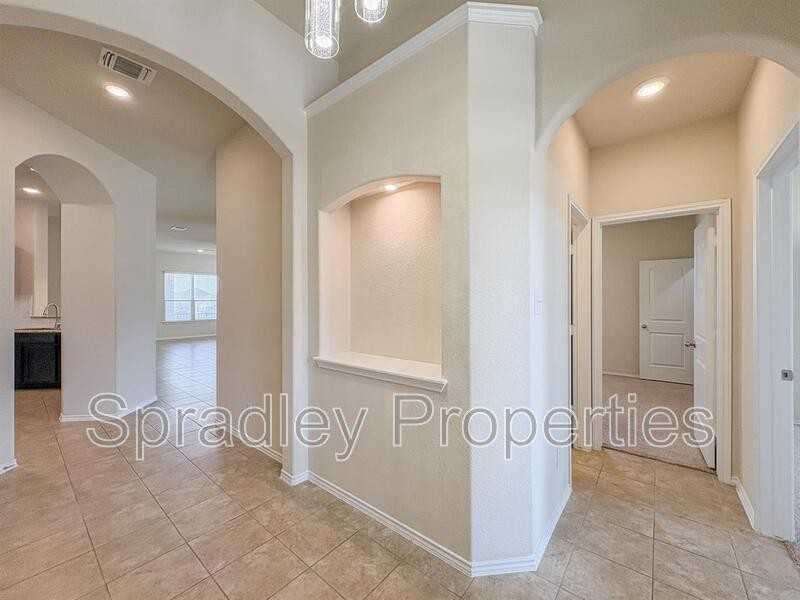 4617 Abergavenny Dr - Photo 2 of 25