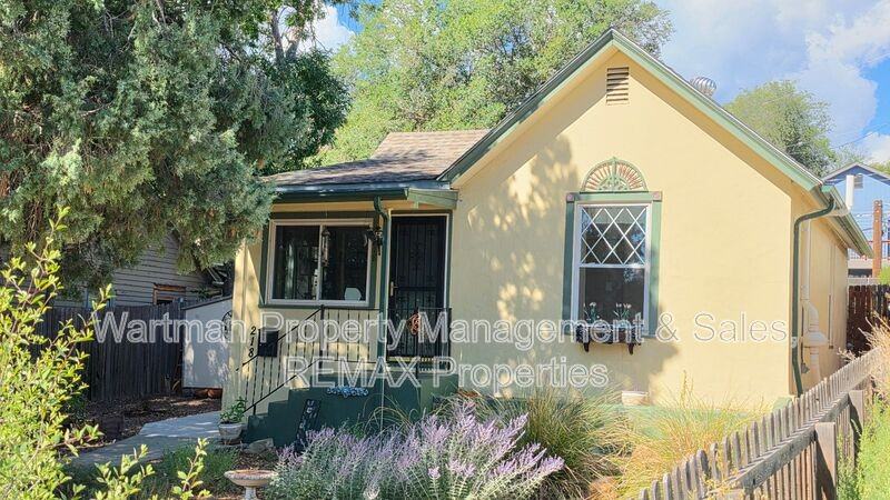 218 N Chestnut St - Photo 2 of 27