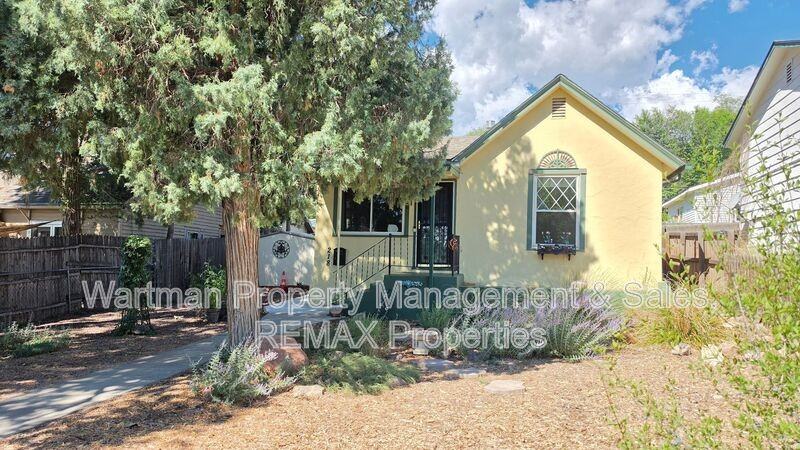 218 N Chestnut St - Photo 4 of 27