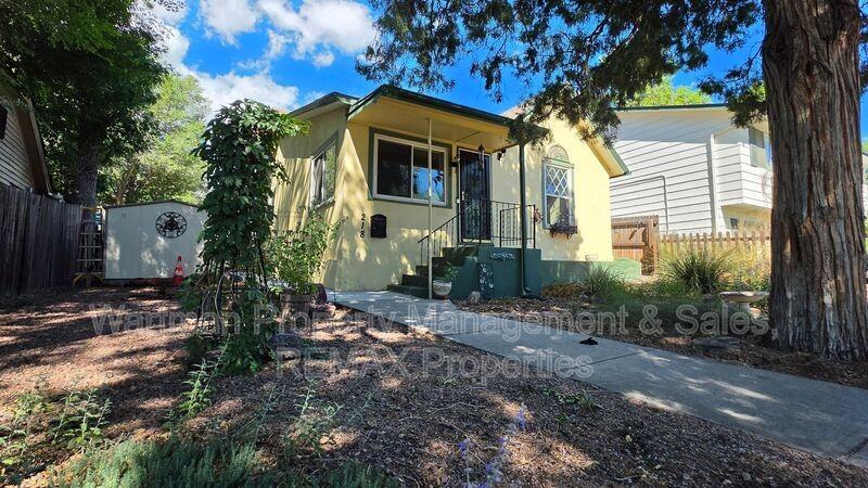 218 N Chestnut St - Photo 5 of 27