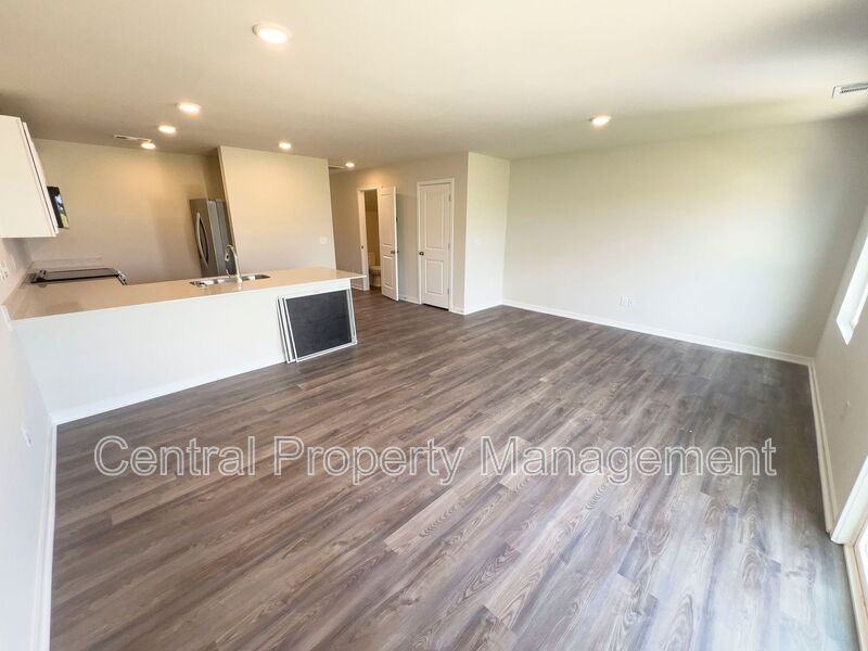 6014 Tavener Dr - Photo 4 of 24