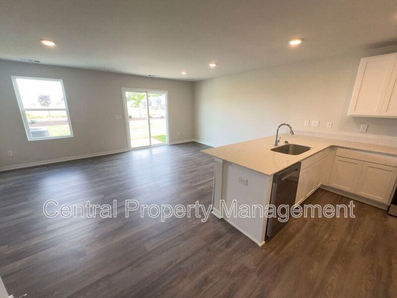6014 Tavener Dr - Photo 6 of 24