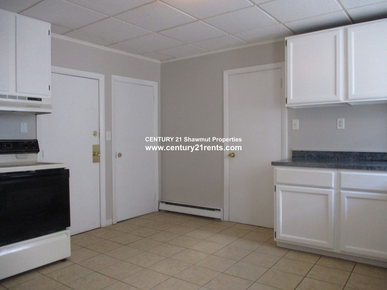 Lincoln St #2 - Photo 6 of 11