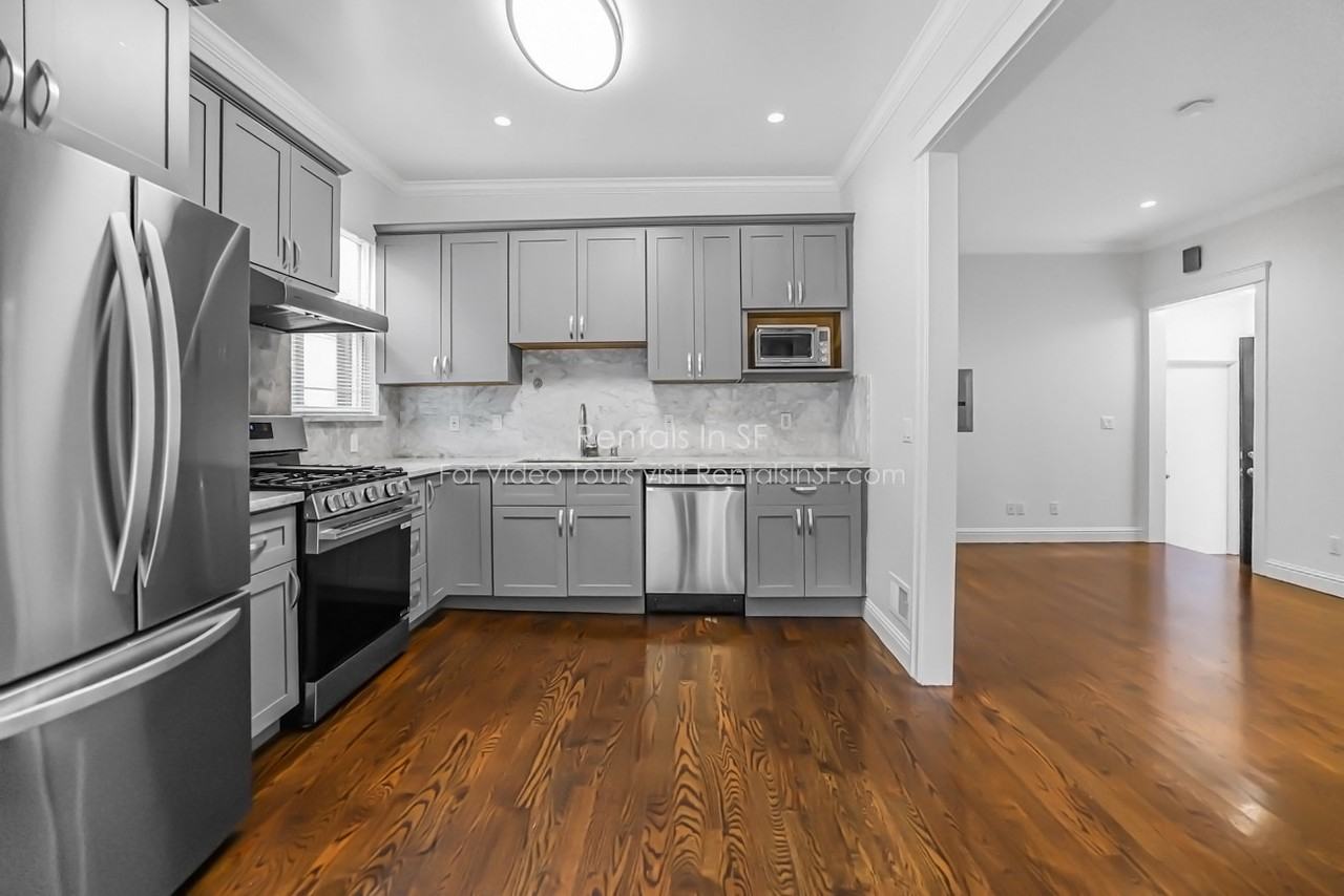 423 Lawton St - Photo 4 of 22
