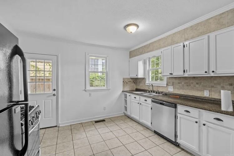3100 N Olive St #NA - Photo 3 of 4