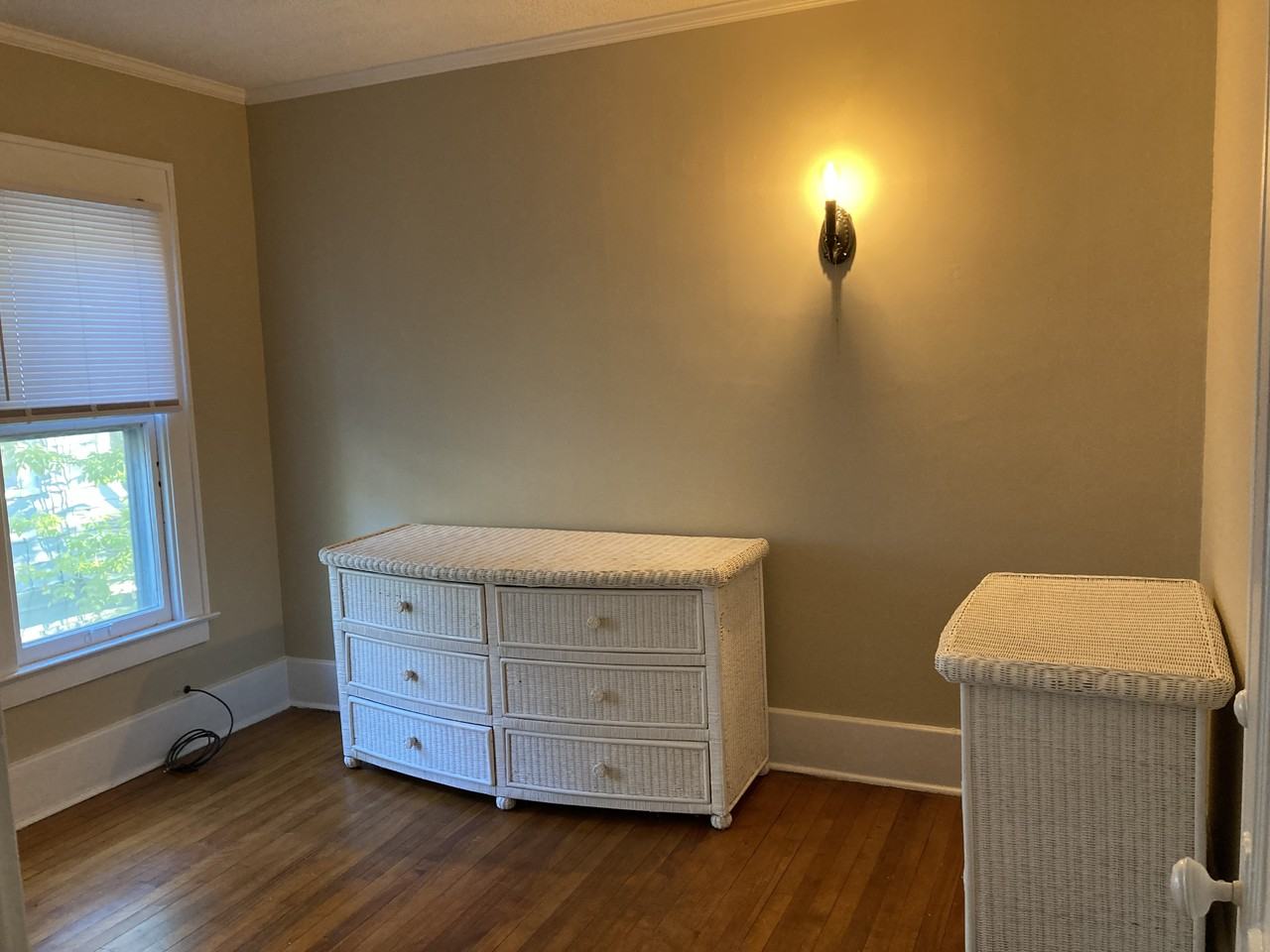 735 Allen St #1 - Photo 5 of 12