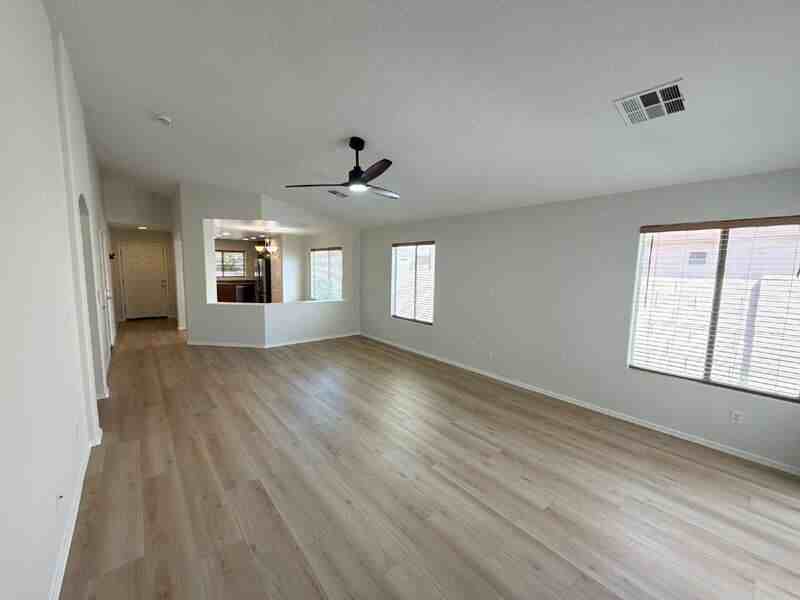 44245 W Snow Dr - Photo 4 of 22
