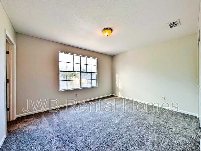 79 W 5th St - Photo 6 of 16