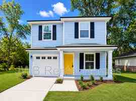 featured image of 6052 Redpoll Ave