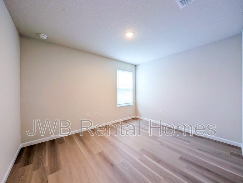 6052 Redpoll Ave - Photo 6 of 17