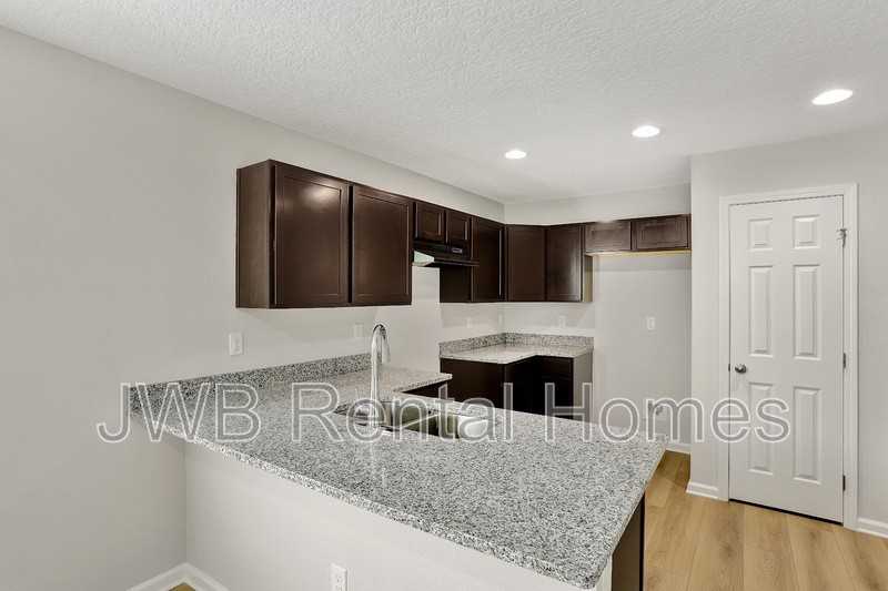 2202 Spires Ave - Photo 2 of 19