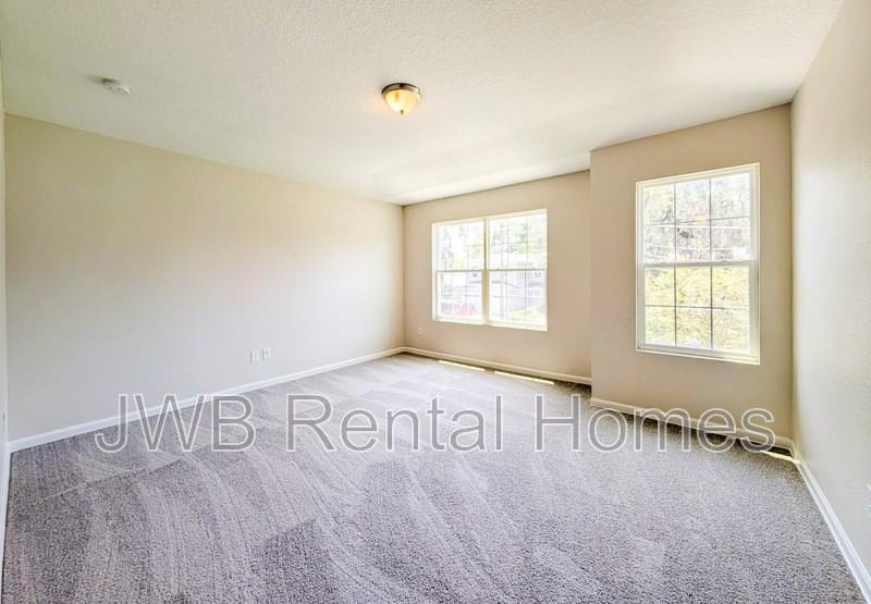 8813 Cocoa Ave - Photo 6 of 17