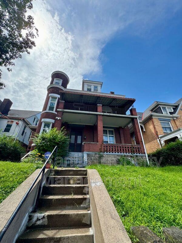 3541 California Ave #1 - Photo 3 of 50
