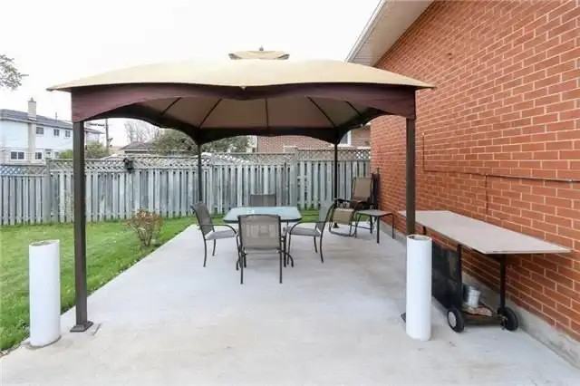 1402 Lakefield St #2 - Photo 3 of 12
