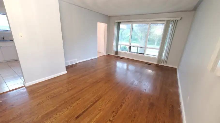 235 Wilson Rd N #1 - Photo 4 of 14