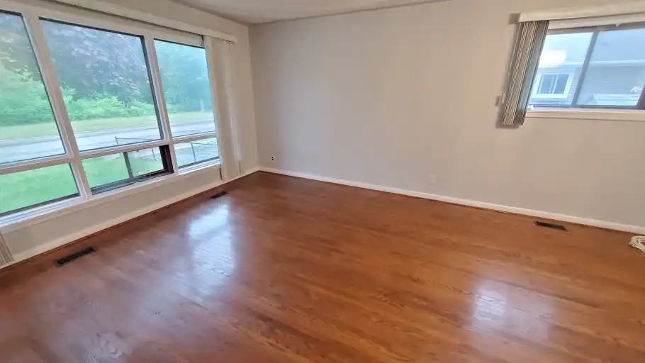 235 Wilson Rd N #1 - Photo 5 of 14
