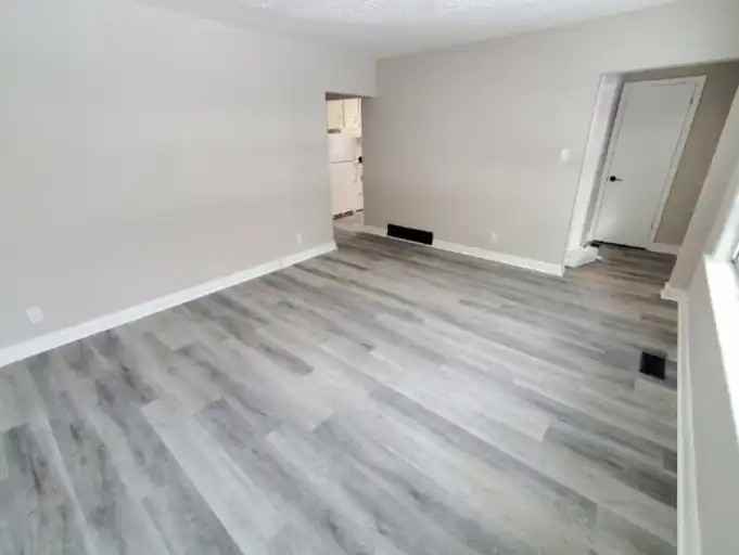 1456 Lakefield St #1 - Photo 3 of 10