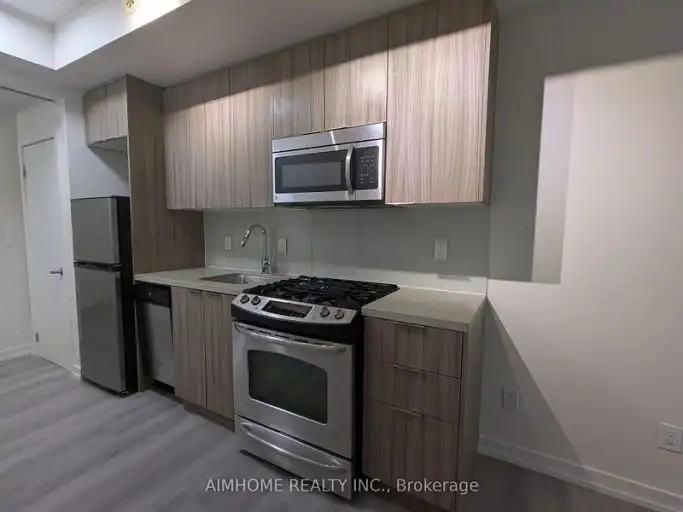 140 Broadview Ave #40 - Photo 6 of 9