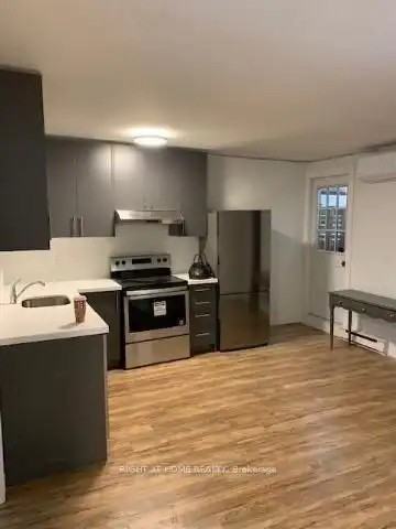 751 Queen St E #3 - Photo 5 of 5