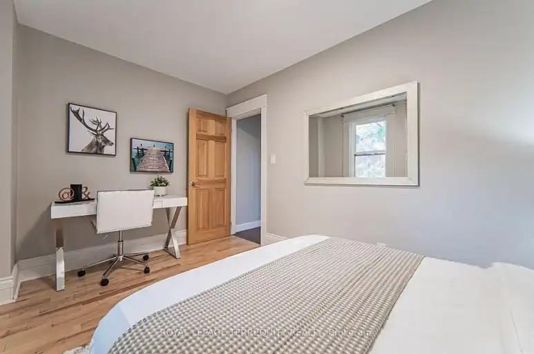 256 Boston Ave #B - Photo 3 of 17