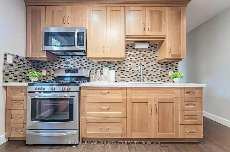 256 Boston Ave #B - Photo 6 of 17