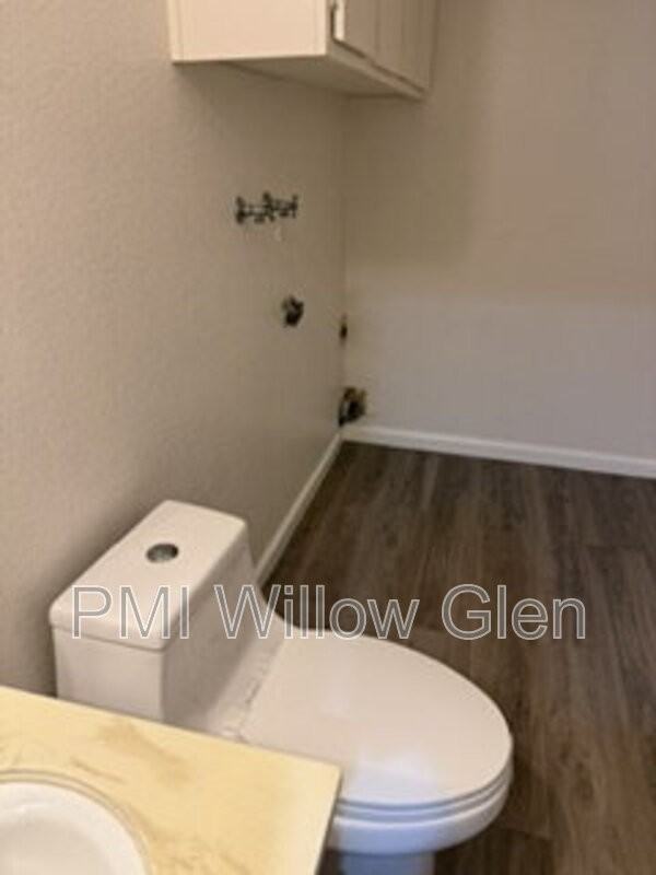 7379 Tulare Hill Dr - Photo 4 of 34