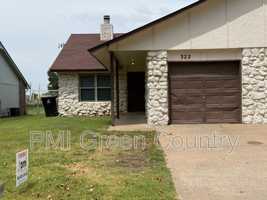 featured image of 322 W Quantico St
