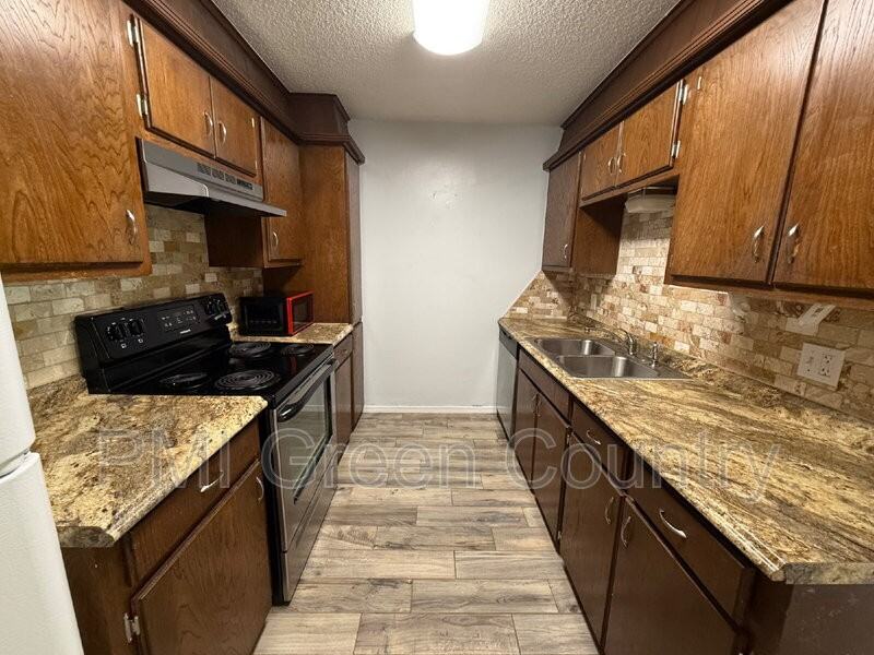 322 W Quantico St - Photo 6 of 14