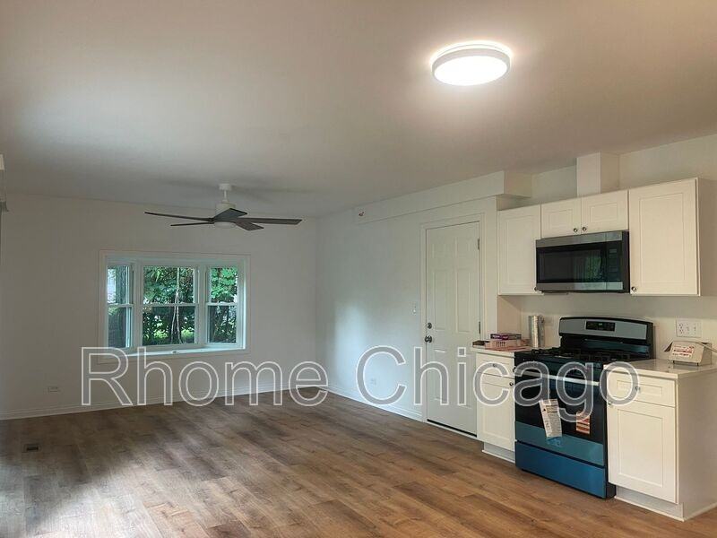 7984 Ramsgate Cir N - Photo 6 of 30