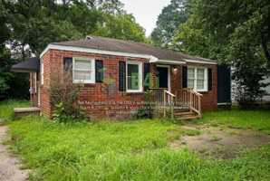 featured image of 2344 Banks Ave