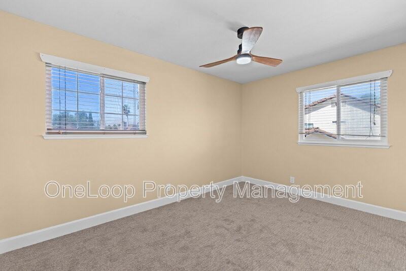 10120 Paseo Palmas Dr - Photo 5 of 39