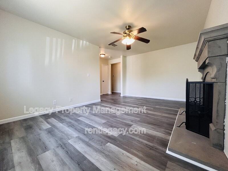 803 Blue Bill Way - Photo 5 of 24