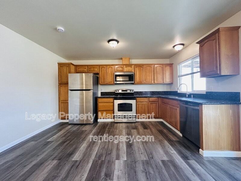 803 Blue Bill Way - Photo 7 of 24