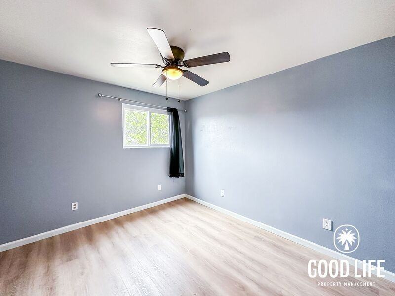 924 Georgia St - Photo 7 of 17