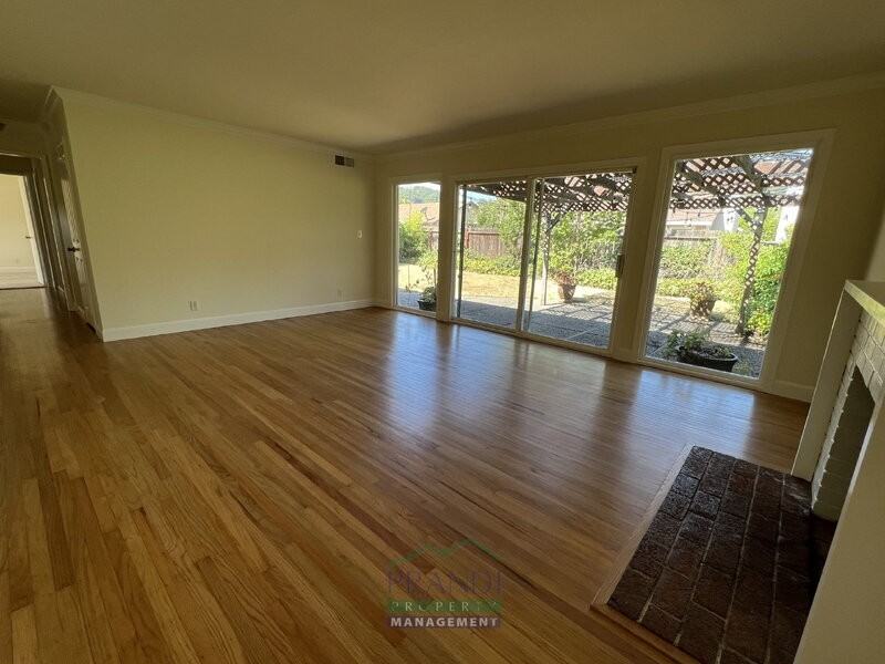 25 El Camino Dr - Photo 3 of 13
