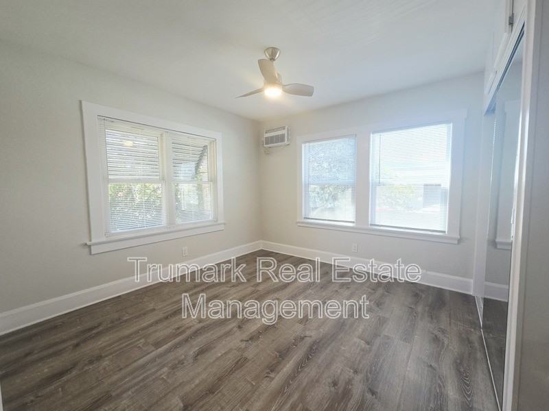 433 W Garfield Ave - Photo 2 of 27