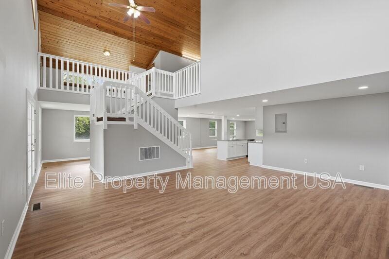 7134 Williams Rd - Photo 5 of 16