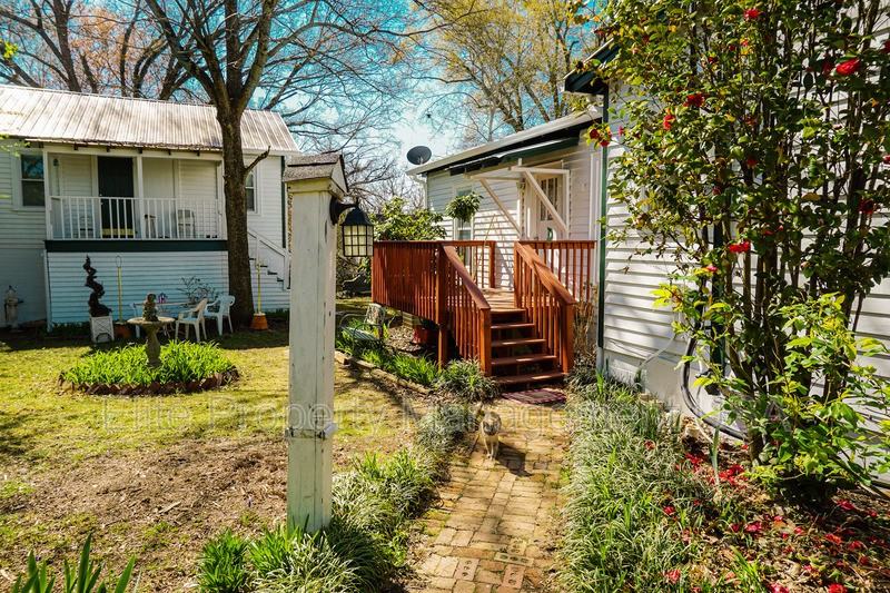 5904 Wall St #D - Photo 2 of 16