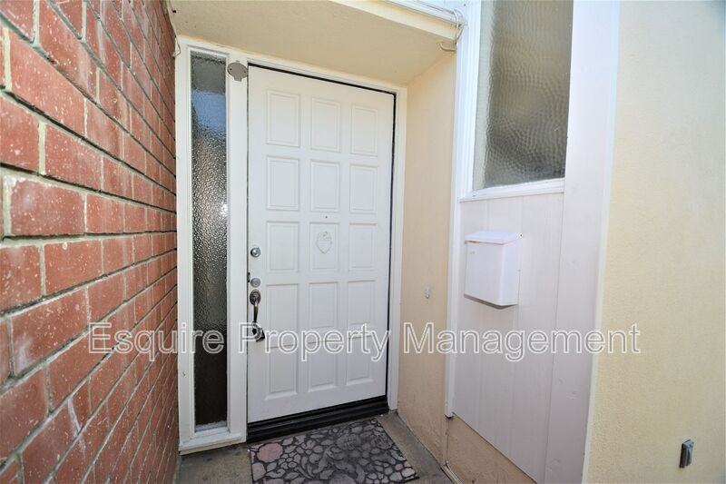 1629 Pierside Ln - Photo 2 of 34